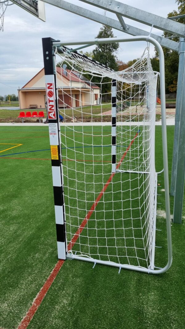 Stacionární branka o rozměrech 3 x 2 m
