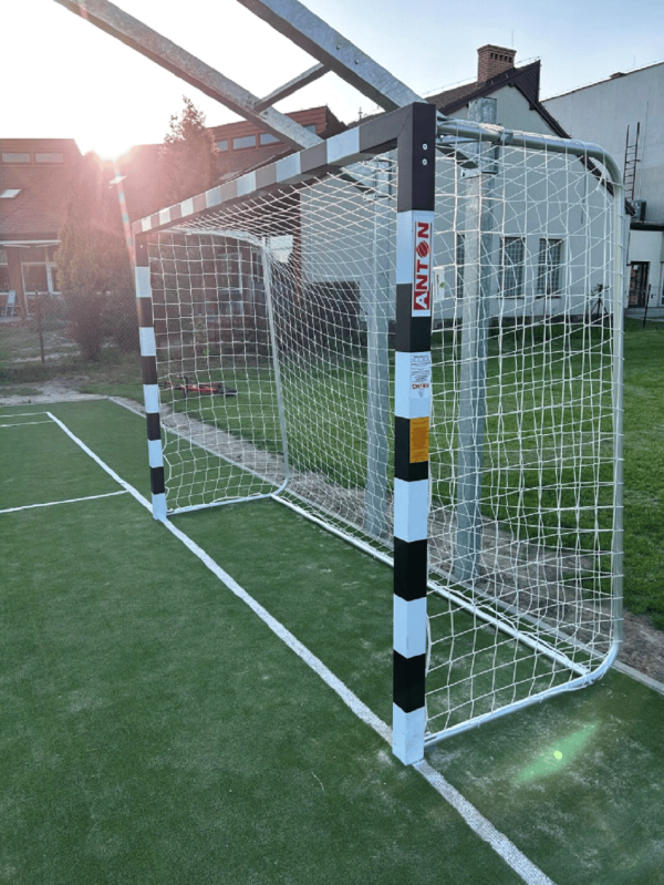 Stacionární branka o rozměrech 3 x 2 m