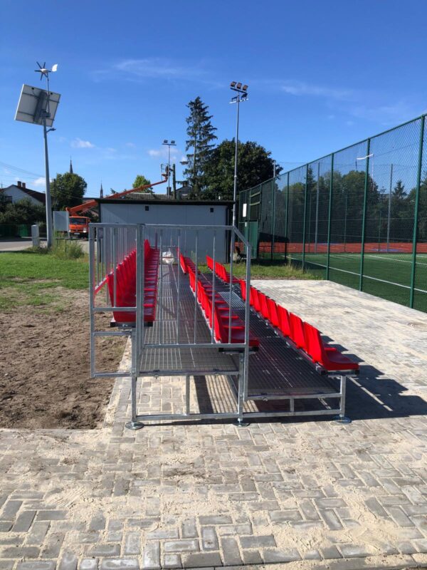 Fixed outdoor grandstand