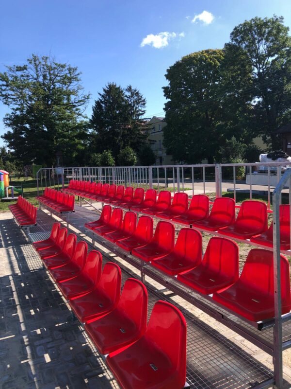 Fixed outdoor grandstand