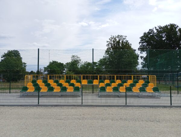 Fixed outdoor grandstand